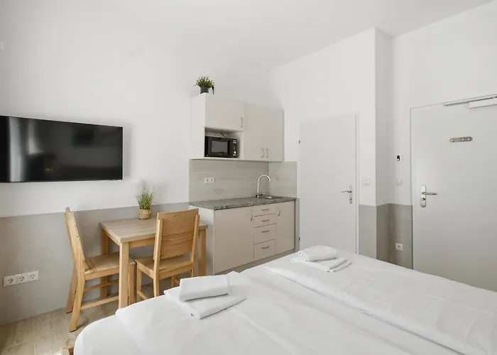 Ajo Apartments - Messe City Flat - Self-Check-In Wien
